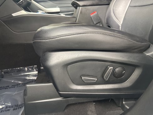 Used 2023 Ford Explorer Limited image 10