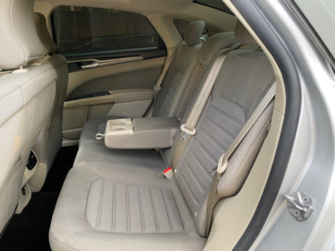 Used 2019 Ford Fusion SE image 40