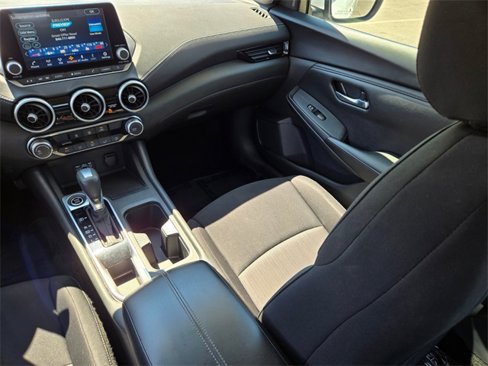 Used 2023 Nissan Sentra SV image 17