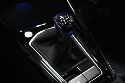 Used 2023 Volkswagen Golf R image 28