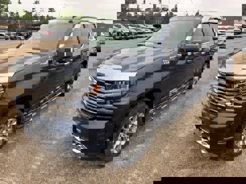 Used 2019 Chevrolet Silverado 1500 High Country w/ Safety Package II image 3