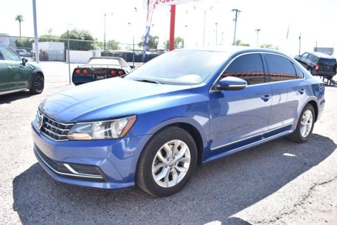 Used 2017 Volkswagen Passat 1.8T S image 2