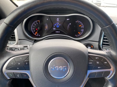 Used 2020 Jeep Grand Cherokee Altitude image 11