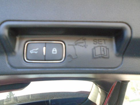 Used 2021 Ford Explorer ST w/ Equipment Group 401A image 10