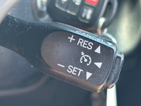Used 2014 Toyota Camry L image 36