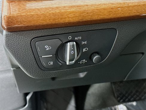 Used 2021 Audi Q5 Premium Plus w/ Premium Plus Package image 10