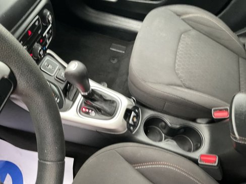 Used 2018 Jeep Compass Sport w/ Tech Group image 17