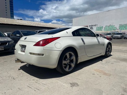 Used 2006 Nissan 350Z Base w/ (N93) Cargo Convenience Pkg image 5