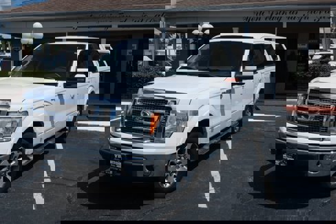 Used 2010 Ford F150 Lariat image 1