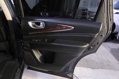 Used 2014 INFINITI QX60 FWD w/ Deluxe Touring Package image 32