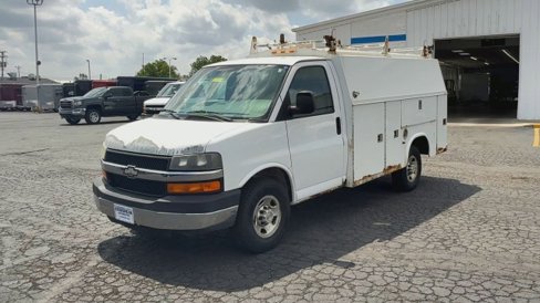 Used 2005 Chevrolet Express 3500 image 4