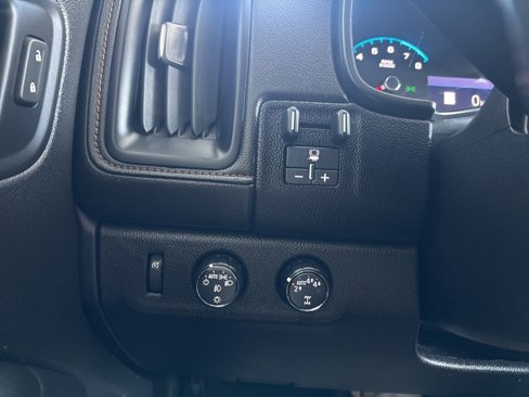 Used 2021 GMC Canyon AT4 image 19