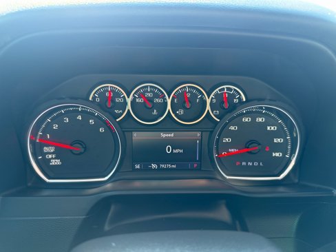 Used 2020 Chevrolet Silverado 1500 LT w/ Texas Edition image 17