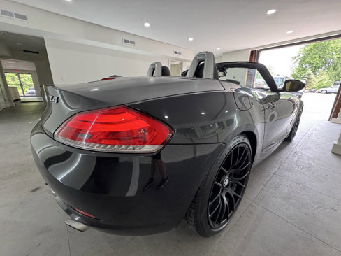 Used 2011 BMW Z4 sDrive35i image 21