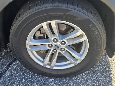 Used 2021 Ford Explorer XLT w/ Equipment Group 202A image 9