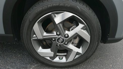Certified 2022 Hyundai Venue Limited w/ Cargo Package image 24