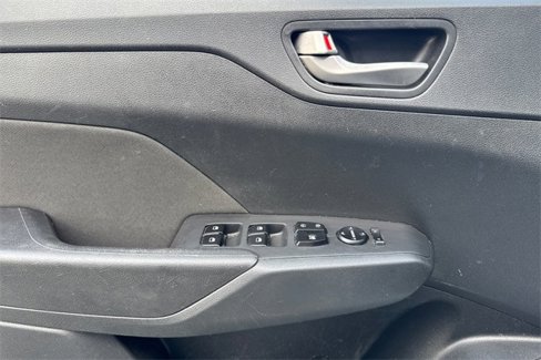 Used 2020 Hyundai Accent SE image 10