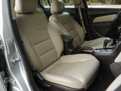 Used 2015 Chevrolet Cruze LT image 25