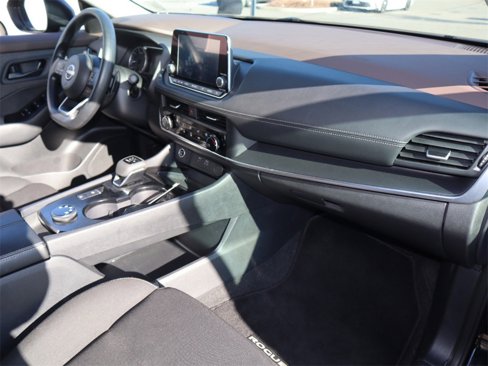 Certified 2023 Nissan Rogue S image 24