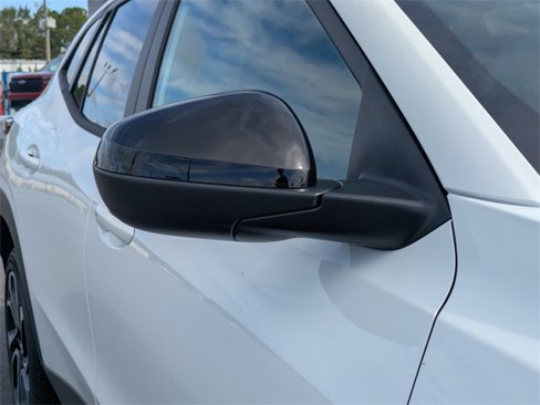New 2025 Chevrolet Trax RS w/ Driver Confidence Package image 11