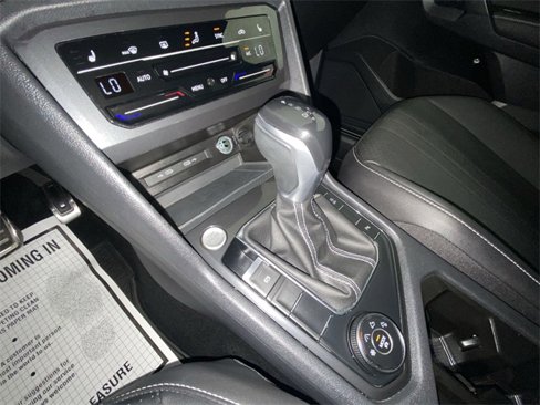 Used 2022 Volkswagen Tiguan SE R-Line image 20