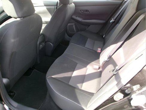 Used 2024 Nissan Sentra SV image 9