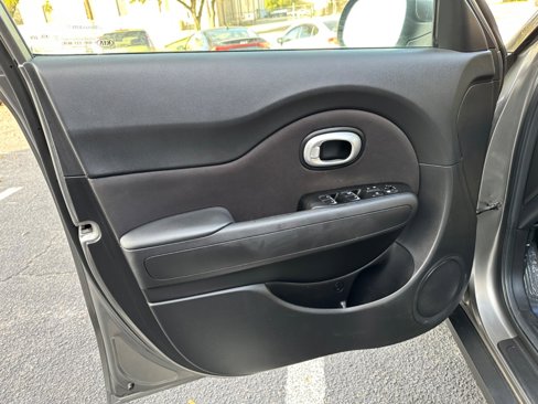 Used 2019 Kia Soul image 24