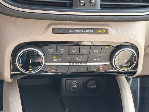 Used 2022 Ford Escape SEL w/ Technology Package image 16