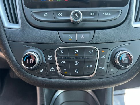 Used 2023 Chevrolet Malibu LT image 23