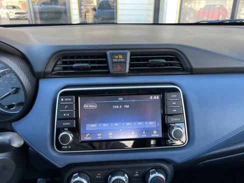 Used 2023 Nissan Versa SV image 18