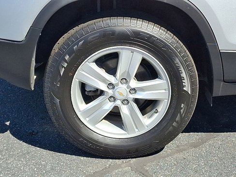 Used 2020 Chevrolet Trax LS w/ Tint and Cruise Package image 26