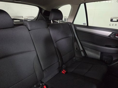 Used 2018 Subaru Outback 2.5i Premium image 20