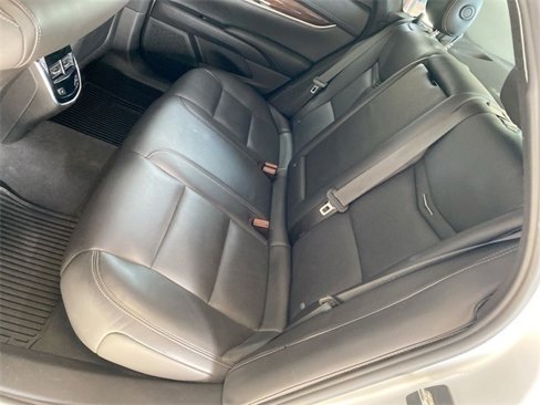 Used 2014 Cadillac XTS Luxury image 24