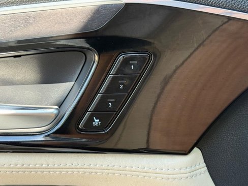 Used 2023 Acura MDX SH-AWD w/ Advance Package image 17