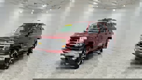 Used 2002 Chevrolet Tahoe LT image 1