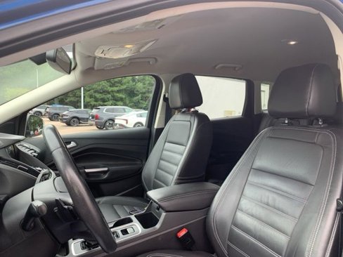 Used 2017 Ford Escape Titanium image 18