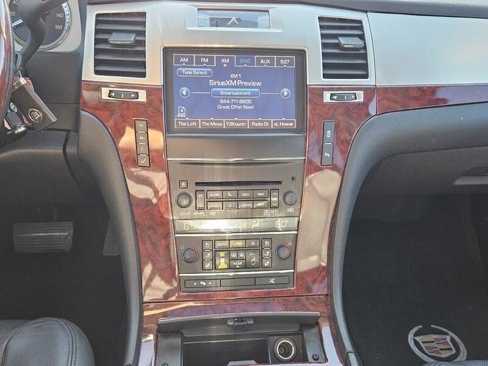 Used 2014 Cadillac Escalade ESV Premium image 20