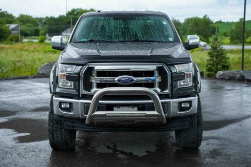 Used 2017 Ford F150 XLT image 2