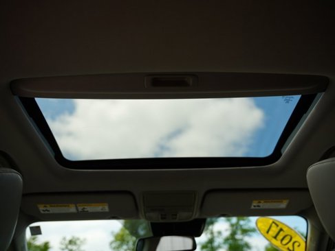 Used 2017 Honda CR-V Touring image 31