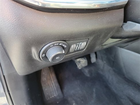 Used 2023 Jeep Compass Limited image 21