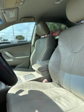 Used 2011 Toyota Camry LE image 9