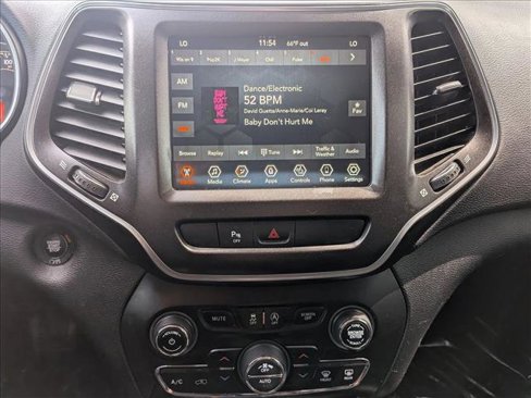 Used 2020 Jeep Cherokee Trailhawk w/ Cold Weather Group image 15