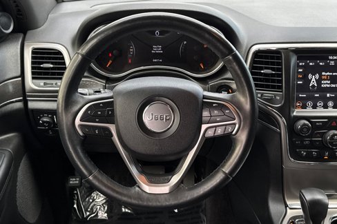 Used 2018 Jeep Grand Cherokee Limited image 16