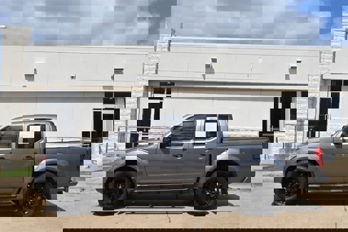 Used 2021 Nissan Frontier SV w/ Midnight Edition Floor Mats image 3