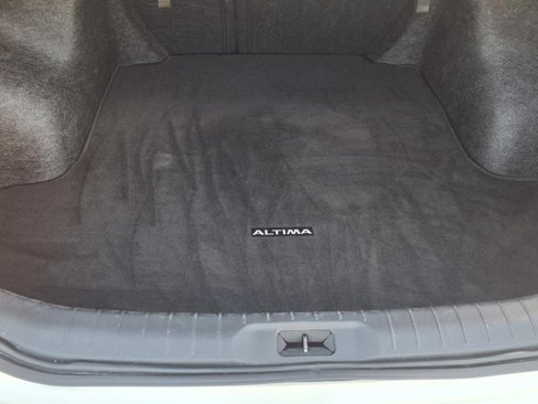 Used 2024 Nissan Altima 2.5 SV image 5