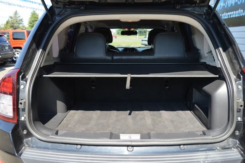 Used 2014 Jeep Compass Latitude image 9
