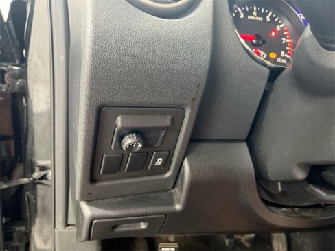 Used 2013 Nissan Rogue S image 16