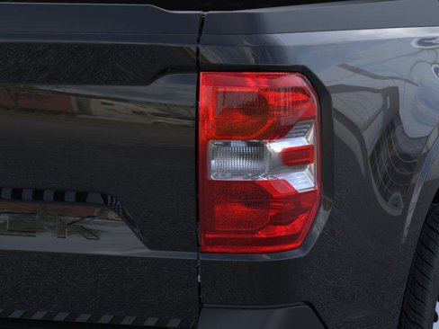 New 2025 Ford Maverick XL image 22