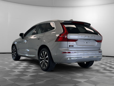Used 2023 Volvo XC60 B5 Plus image 7
