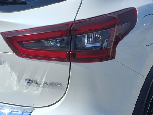 Used 2020 Nissan Rogue Sport SL w/ Premium Package image 12